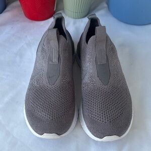 Nike Slip-On Athletic Shoes Gray